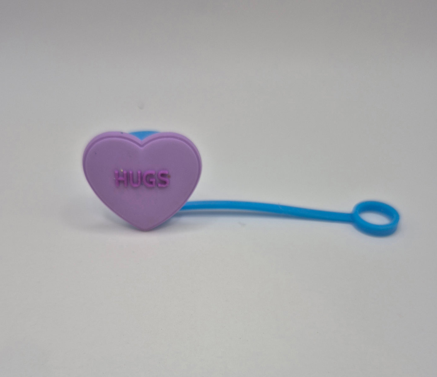 Hugs Straw Topper